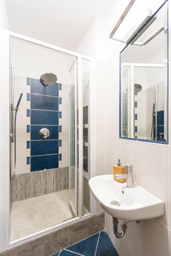 Deluxe Central Quentin Apartment 3Bedrm, 2Bathrm Budapest Exterior photo
