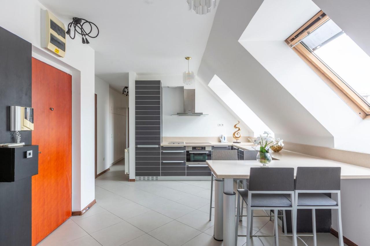 Deluxe Central Quentin Apartment 3Bedrm, 2Bathrm Budapest Exterior photo